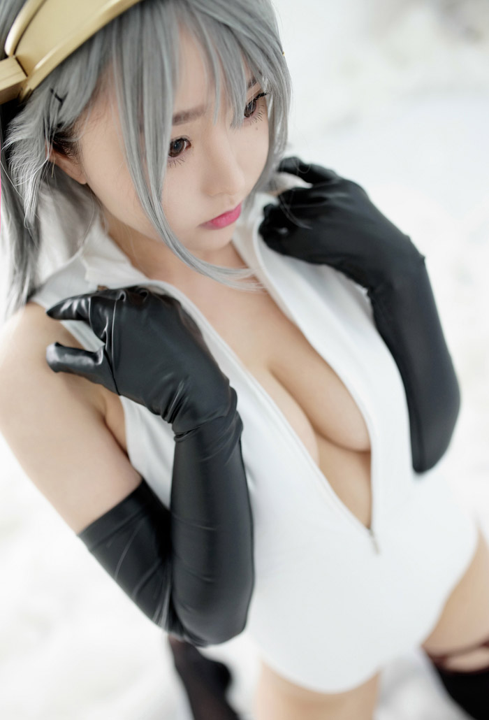 舰娘cosplay柳侑绮大胆开胸泳衣版